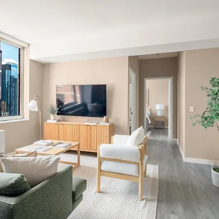 Chic Nyc Steps From Times Square With 2 Bedroom Apartment *
