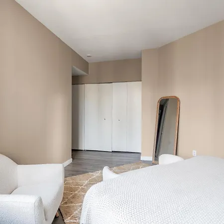 Chic Nyc Steps From Times Square With 2 Bedroom * New York