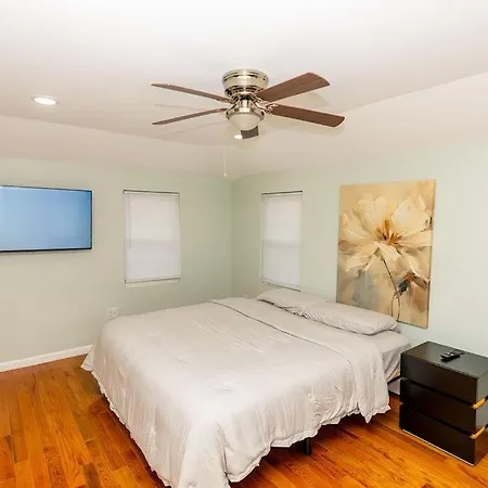 Apartment A Cozy Serene 3 Bdr, 2 Full Baths Near Jfk & Laguardia Airport