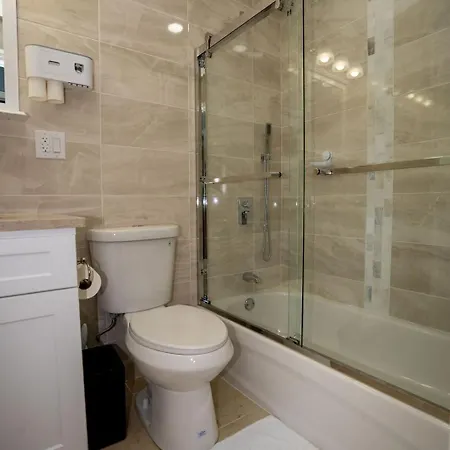 A Cozy Serene 3 Bdr, 2 Full Baths Near Jfk & Laguardia Airport New York