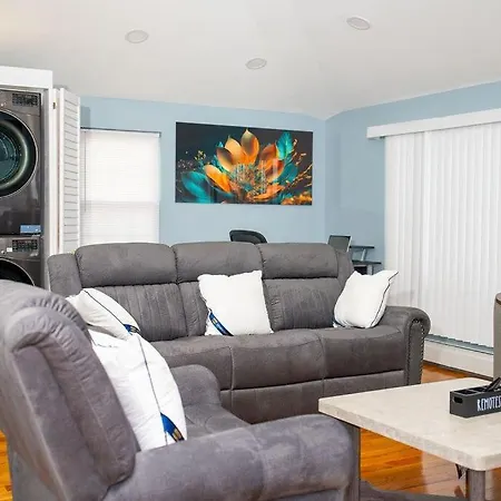 A Cozy Serene 3 Bdr, 2 Full Baths Near Jfk & Laguardia Airport New York