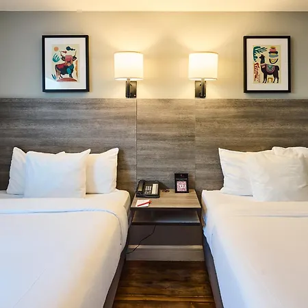 Hotel The Red Hook 3*