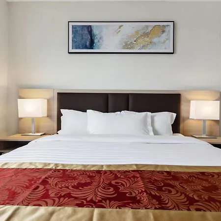 Ramada By Wyndham Flushing Queens