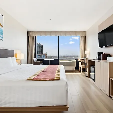 Ramada By Wyndham Flushing Queens Hotel