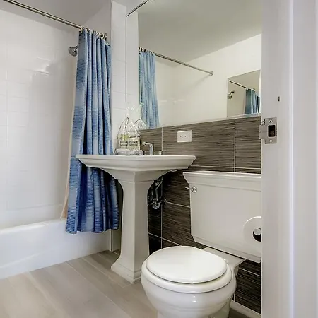 Apartment Global Luxury Suites At The Olivia