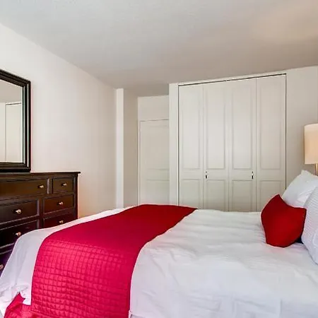 Global Luxury Suites At Windsor Court Apartment