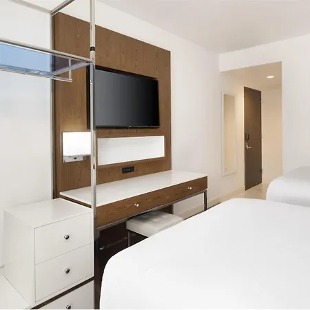 Hotel Western Premier Empire State 3*