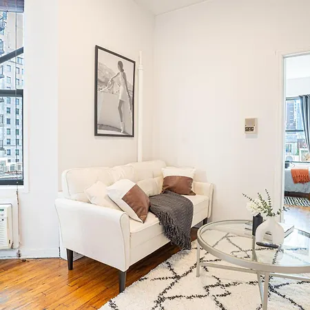 Chic 2bd Upper East Side Retreat New York