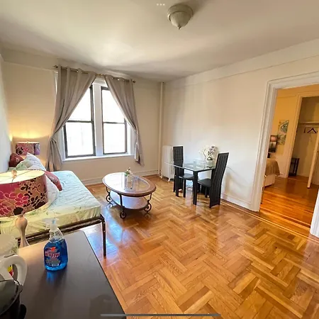By Month Manhattan Apartment *