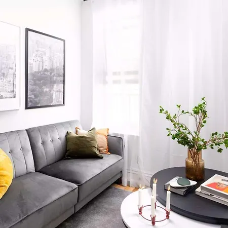 Spacious 3br Retreat Near Times Square Apartment