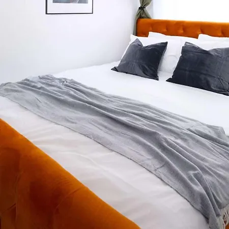Spacious 3br Retreat Near Times Square