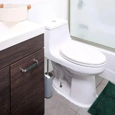 Spacious 3br Retreat Near Times Square New York