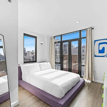 Space Age Soho Penthouse Private Balcony With Bbq *