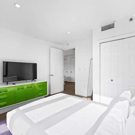 Space Age Soho Penthouse Private Balcony With Bbq Apartment *
