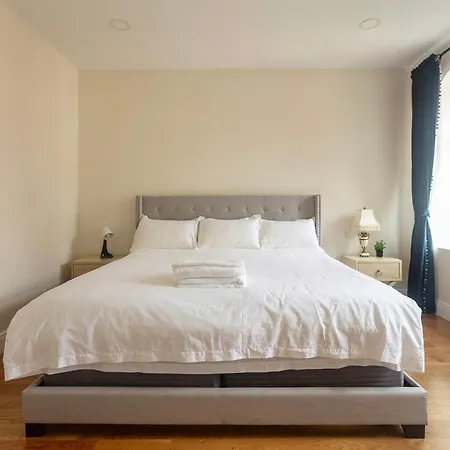 Little Manhattan 5 Min Walk To Times Square Private Bathroom World Cup 2026 Ready Homestay New York