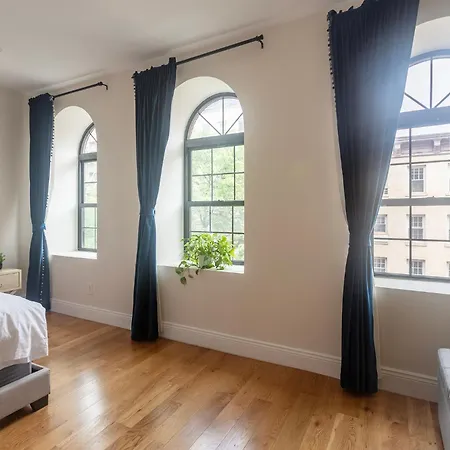 Homestay Little Manhattan 5 Min Walk To Times Square Private Bathroom World Cup 2026 Ready *