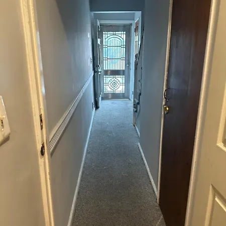 Your Away From ! Unit 2- 1st Floor Apartment