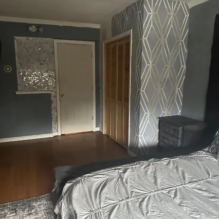 Your Away From ! Unit 2- 1st Floor *