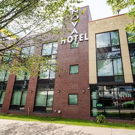 Nova Bronx Hotel 4*