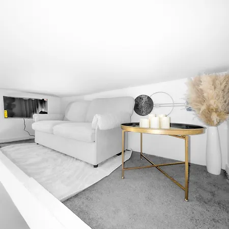 Midtown3 City-steps To Park, Time Square, Subway Apartment New York