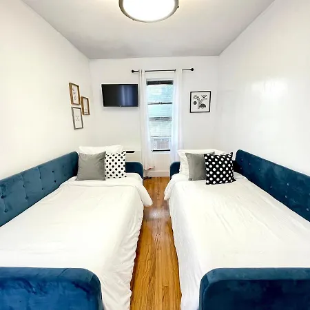Apartment Madison Ave Oasis