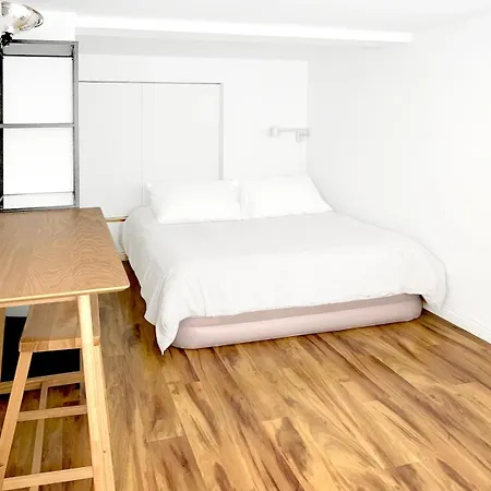 Sunny & Spacious Duplex In Lower East Side