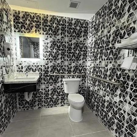 Days By Wyndham Chinatown 3* New York