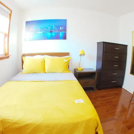 Family-friendly 3 Bedroom In Nyc! Apartment *