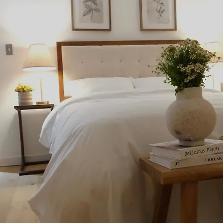 Homestay Brooklyn Hideaway *