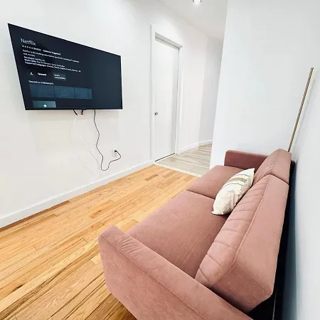 Apartment Prime Stylish Three Bedrooms
