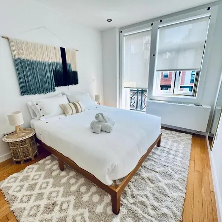 Prime Stylish Three Bedrooms *