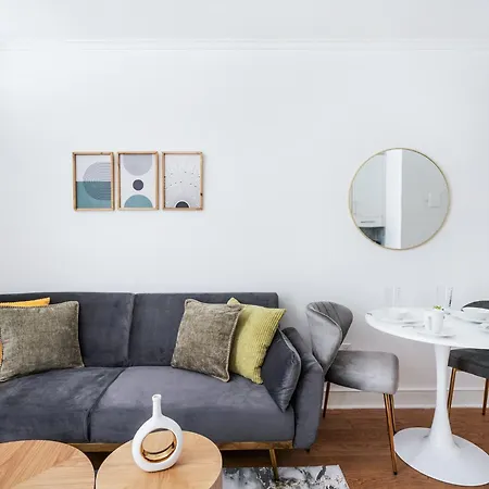 1 Bedroom Gem In Prime Location Of Nyc Apartment *