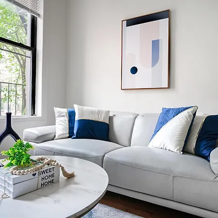Prime Upper West Side Location 1 Bedroom Apartment New York