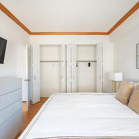 Apartment Contemporary 2 Bed 2 Bath Bright And Sunny