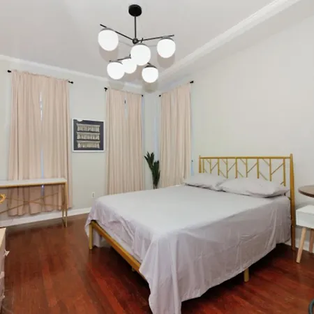 Cozy Near Park Apartment New York