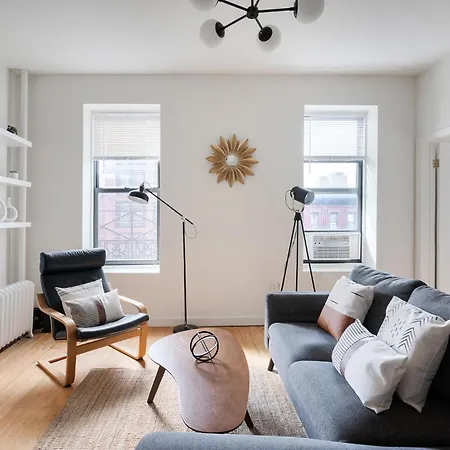 Beautiful 3 Bedroom Unit In Prime Location Apartment New York