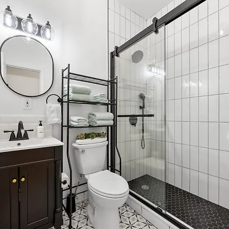 2br And 2ba In Historic Brownstone Near Subway * New York