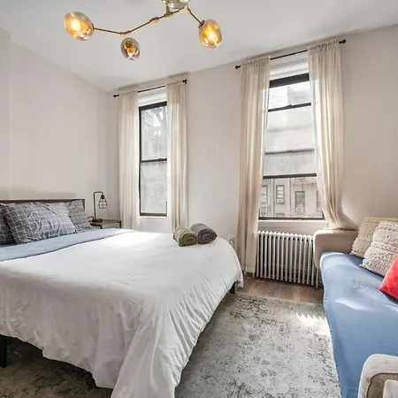 Cozy 2br In Nyc! Lenox Hill!, June To Aug 90 Days Required Apartment New York