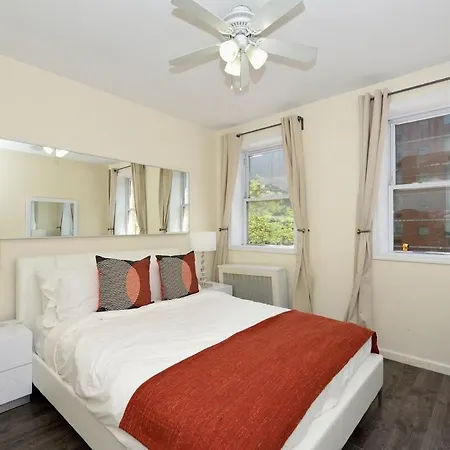 Amazing 4 Bedroom 1 Bth Laundry Dishwasher, June To Aug 90 Days Required