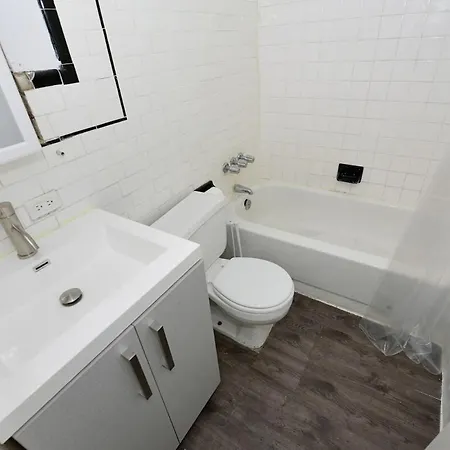 Amazing 4 Bedroom 1 Bth Laundry Dishwasher, June To Aug 90 Days Required *