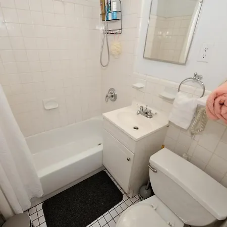 Prime Location Murray Hill! Grand Station!, June To Aug 90 Days Required Apartment *