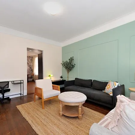 5 Bedroom 2 Bath I Full Floor I Midtown * New York