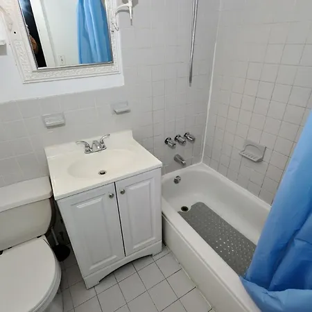 Apartment 5 Bedroom 2 Bath I Full Floor I Midtown