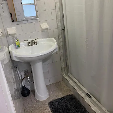 Prime Murray Hill 2 Bedroom Gem