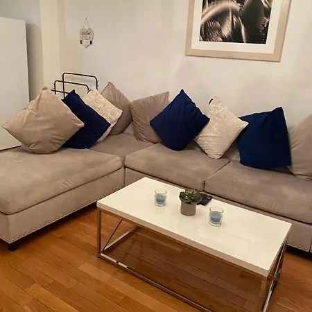Prime Murray Hill 2 Bedroom Gem *