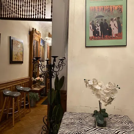 Harlem Brownstone Apartment New York