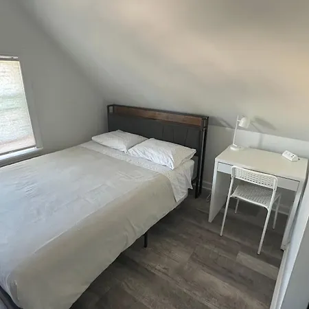Modern & Cozy In Queens Near Train Station And Buses * New York