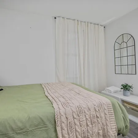 Apartment 3 Bd Close To Park New York