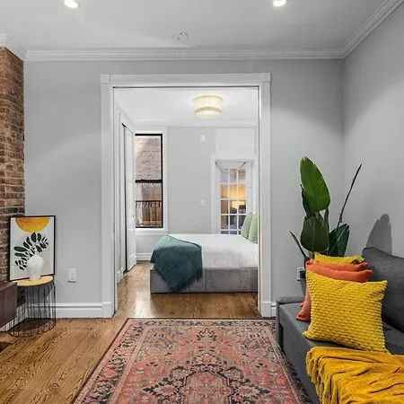Apartment Lower East Side 2br With Private Patio New York