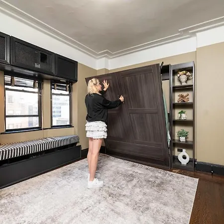 Unbeatable Location The Heart Of Nyc 1 Bdr W Gym Apartment